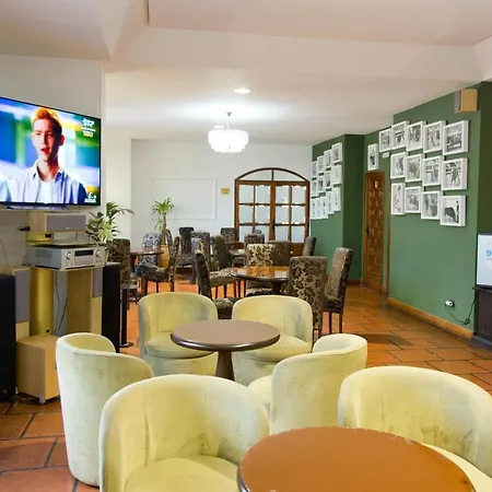 La Rad Hotell Galindo Y Perahuy