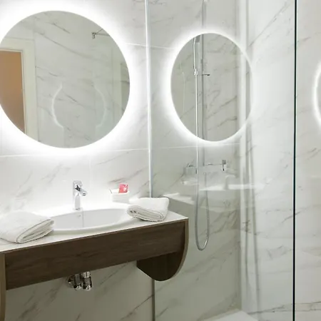 La Rad Hotel