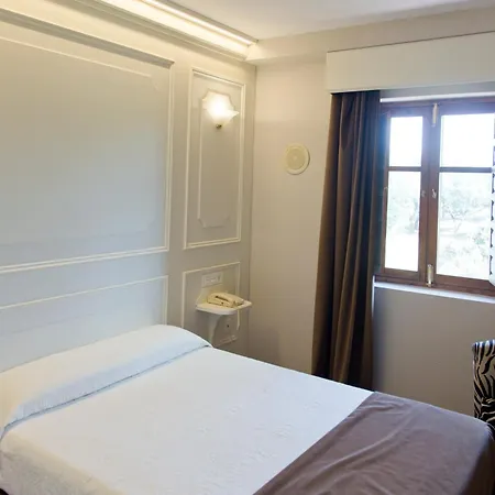 Hotell La Rad 2*