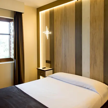 Hotell La Rad 2*